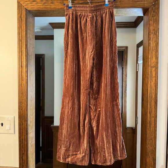 Boho Velvet Full Length Lounge Pant (Small) - Picture 2 of 10